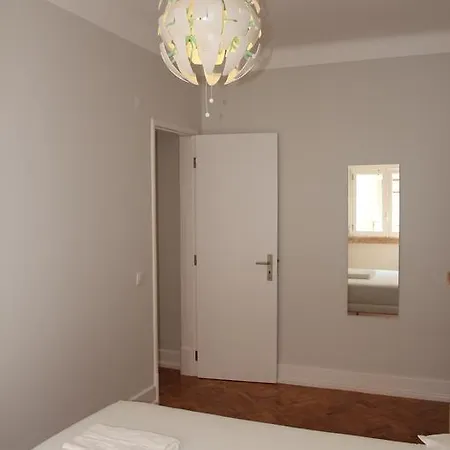 Apartment Berrio By The Flea Market Lisbon